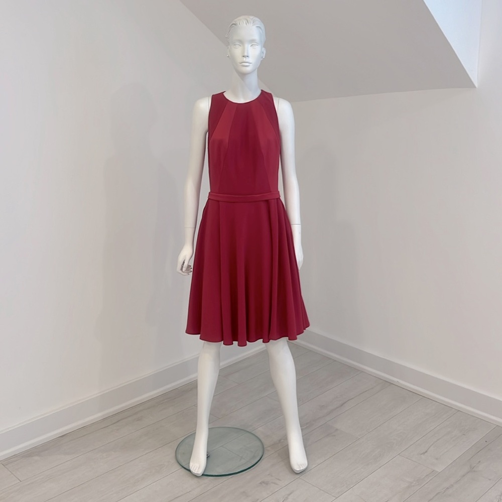 NWT SAMPLE SALE Lela Rose Valentine (Red) size 10 Renaissance Crepe. PRISTINE